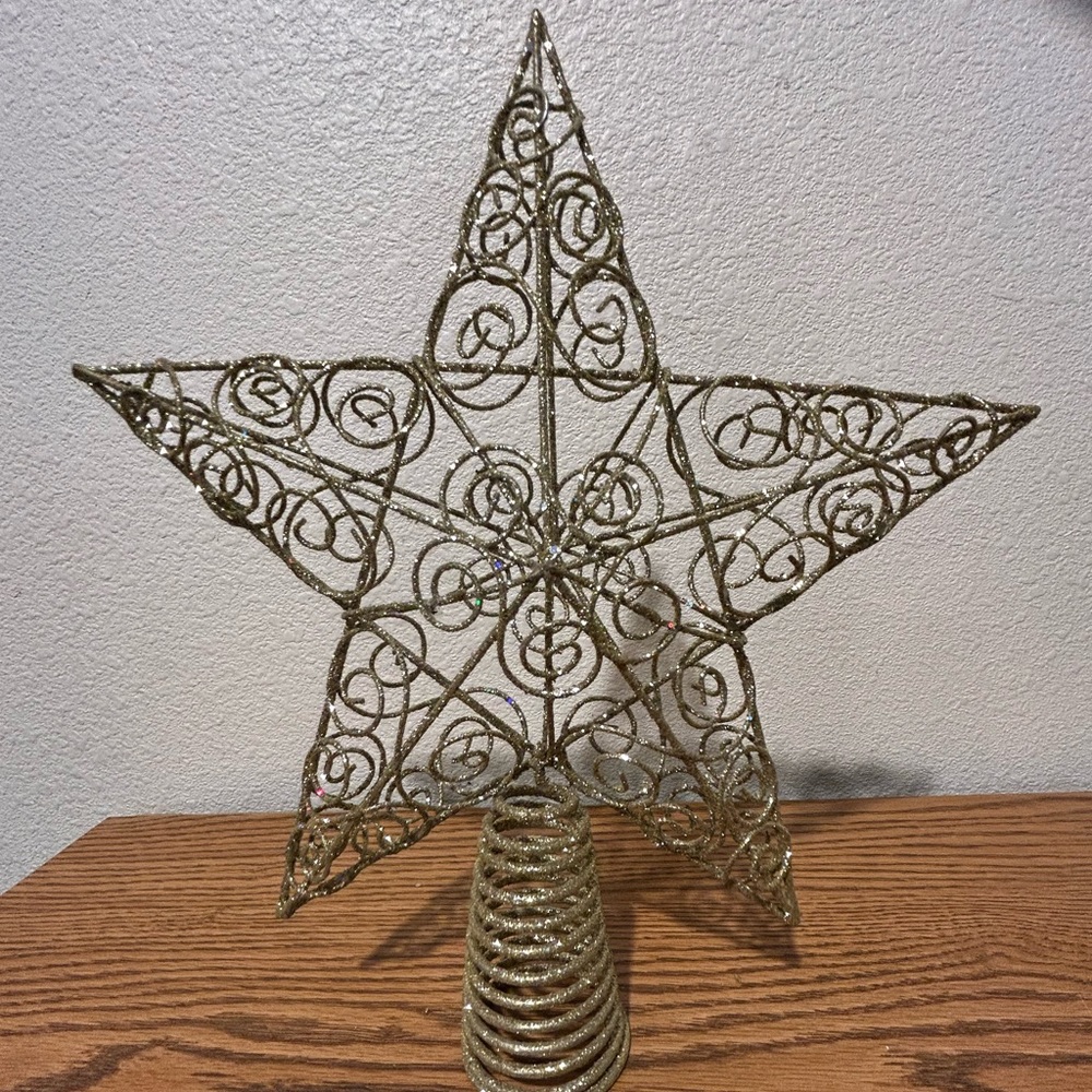Trim a Home 3D Metal Star Topper - Picture 4 of 10